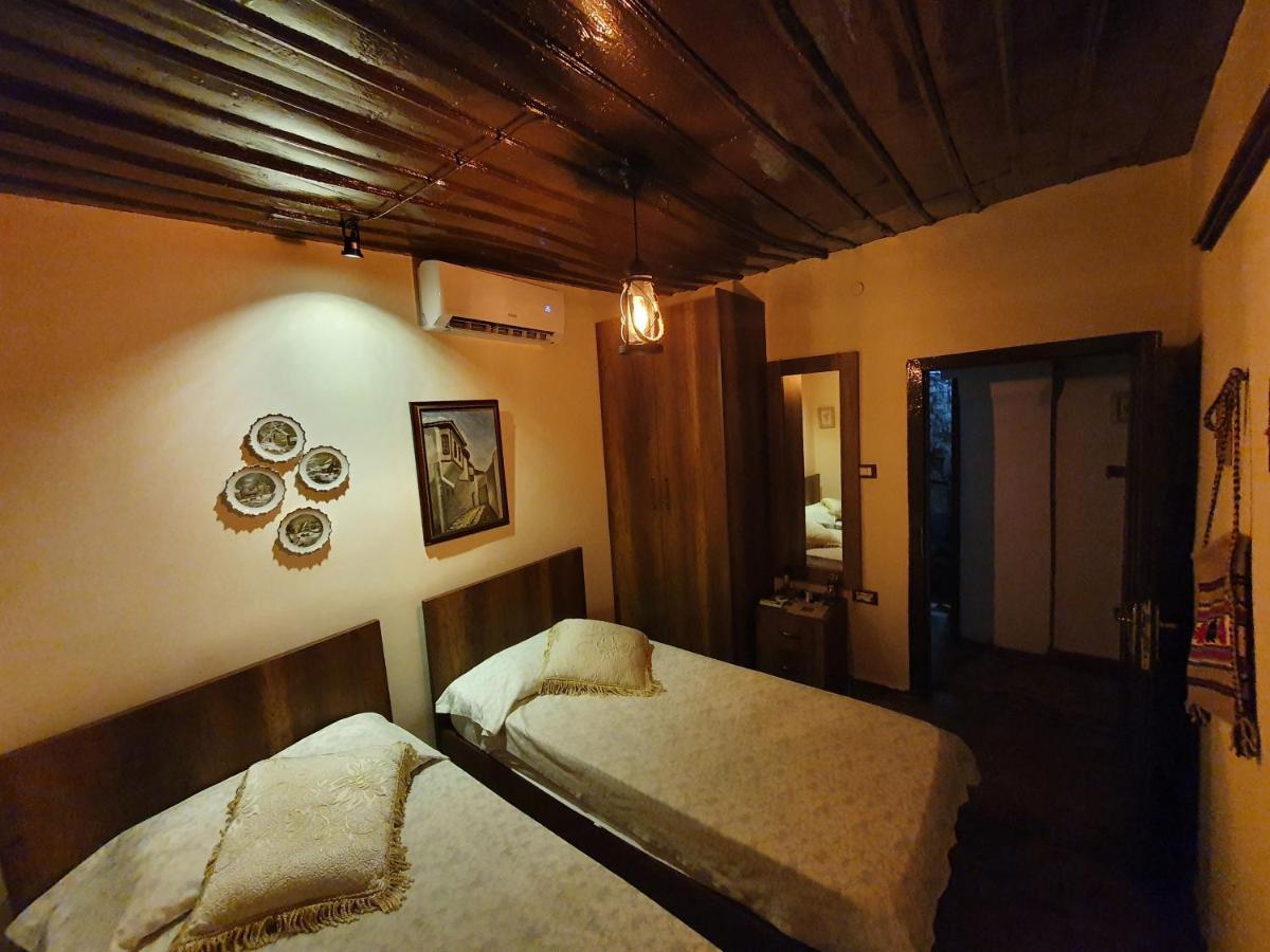 Restaurant & Guest House Semani Berat Exterior foto