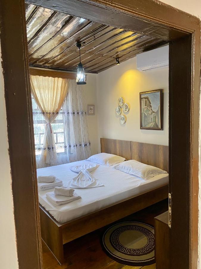 Restaurant & Guest House Semani Berat Exterior foto